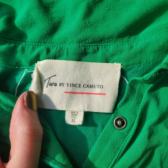 Sleeveless Two by Vince Camuto Collared Top - Picture 5 of 6